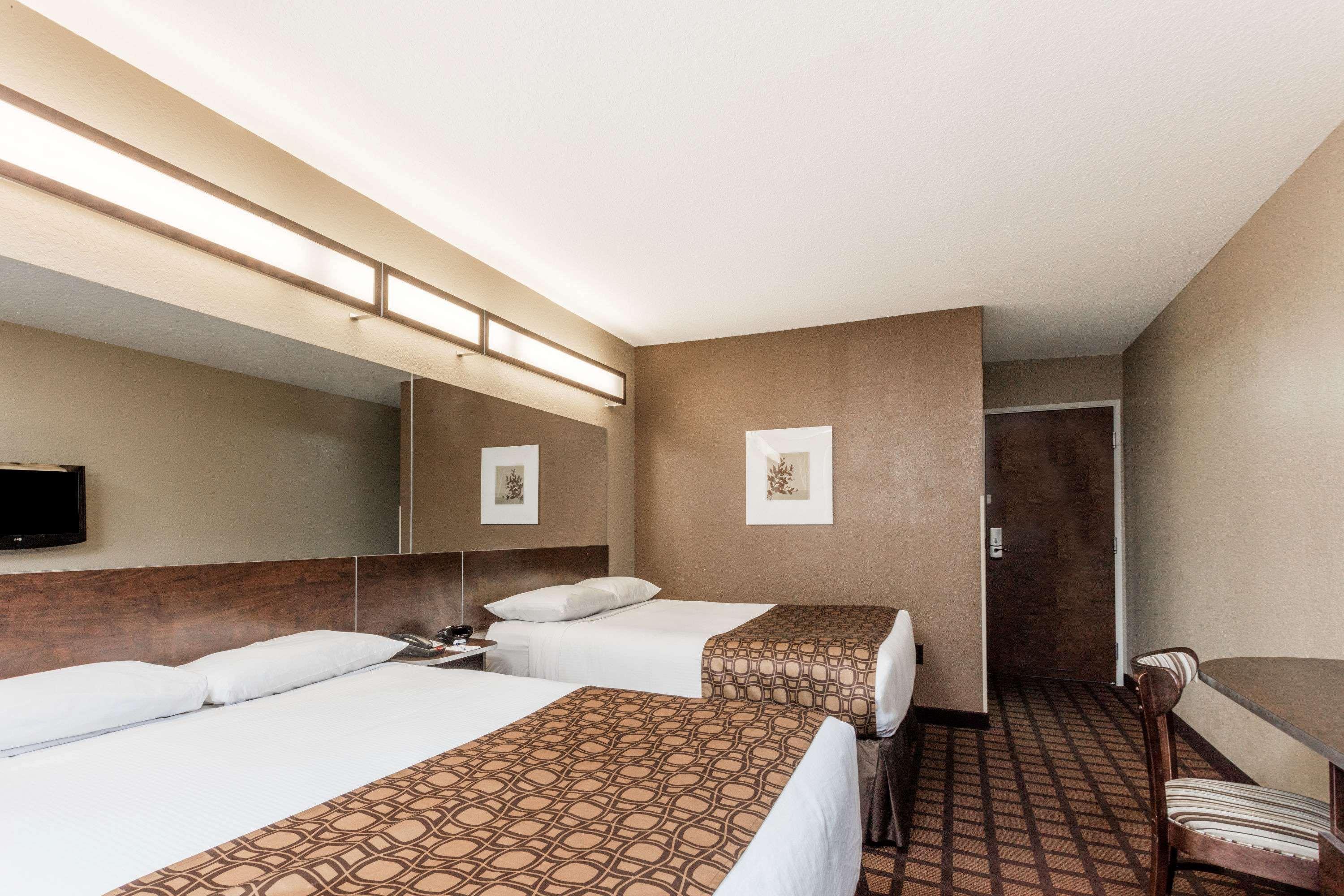 Microtel Inn & Suites By Wyndham Macon Buitenkant foto