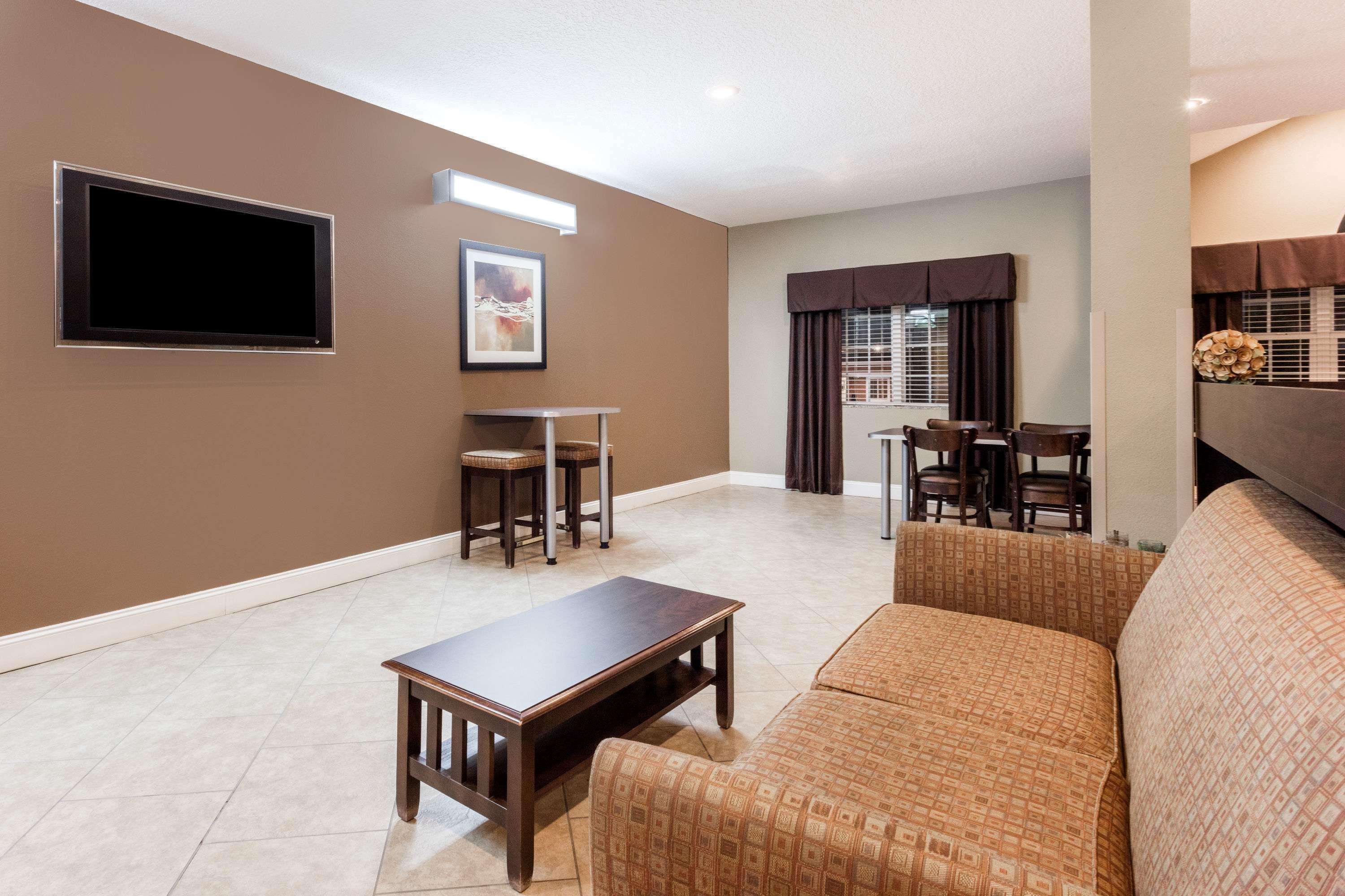 Microtel Inn & Suites By Wyndham Macon Buitenkant foto