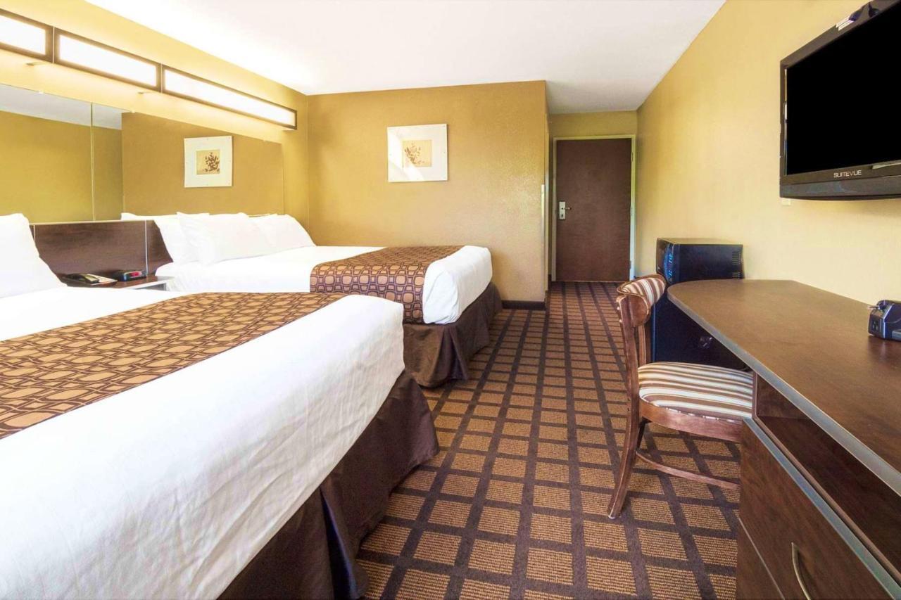 Microtel Inn & Suites By Wyndham Macon Buitenkant foto